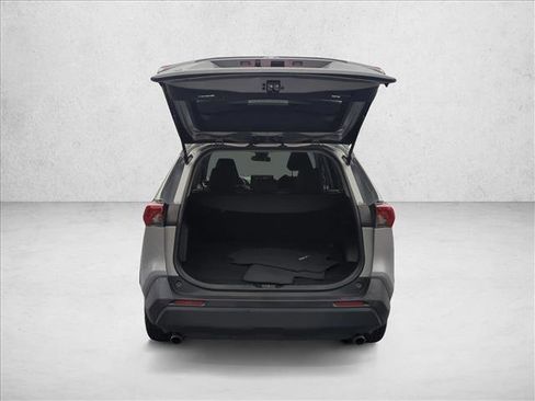 Used 2021 Toyota RAV4 LE image 6