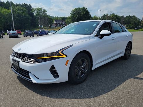 Used 2021 Kia K5 LXS image 3