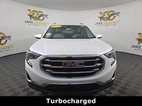 Certified 2020 GMC Terrain SLT w/ Preferred Package image 2
