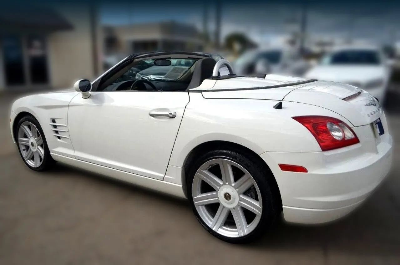Used 2005 Chrysler Crossfire Limited RWD image 5