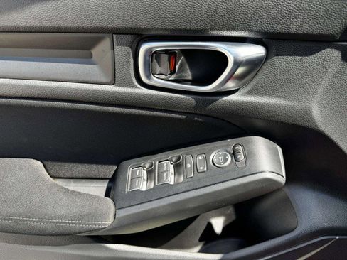 Used 2025 Honda Civic Sport image 25