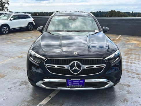 Used 2026 Mercedes-Benz GLC 300 4MATIC image 4