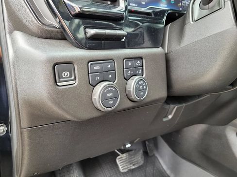 Used 2025 Chevrolet Silverado 2500 ZR2 w/ Technology Package AWD/4WD image 23