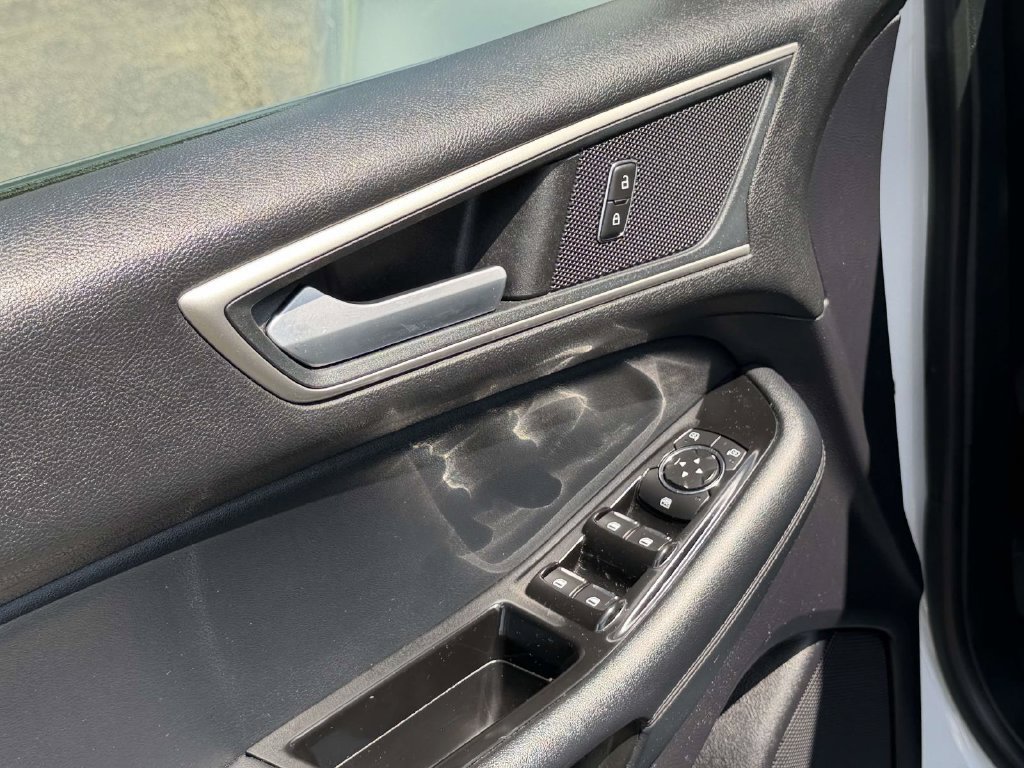 Used 2019 Ford Edge SEL w/ Equipment Group 201A FWD image 18