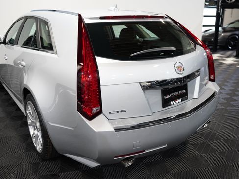 Used 2013 Cadillac CTS V image 18