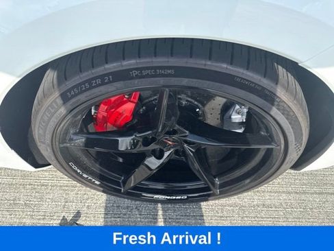 Used 2025 Chevrolet Corvette E-Ray AWD/4WD image 18