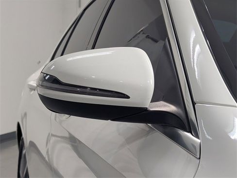 Used 2018 Mercedes-Benz C 300 Sedan image 28