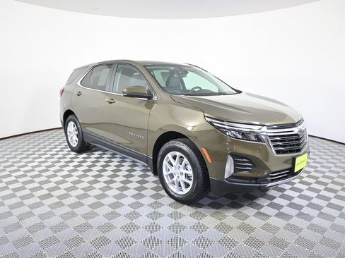 Used 2024 Chevrolet Equinox LT AWD/4WD image 9