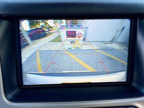 Used 2019 GMC Yukon Denali w/ Open Road Package image 15