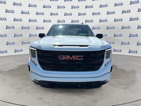 Used 2024 GMC Sierra 1500 Elevation AWD/4WD image 2