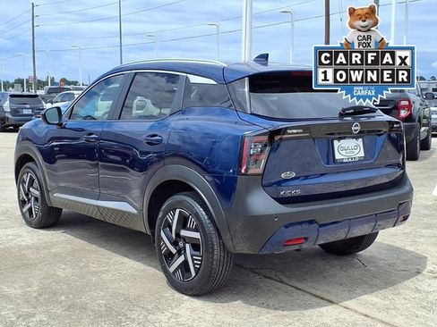Used 2025 Nissan Kicks SV w/ SV Premium Package FWD image 8