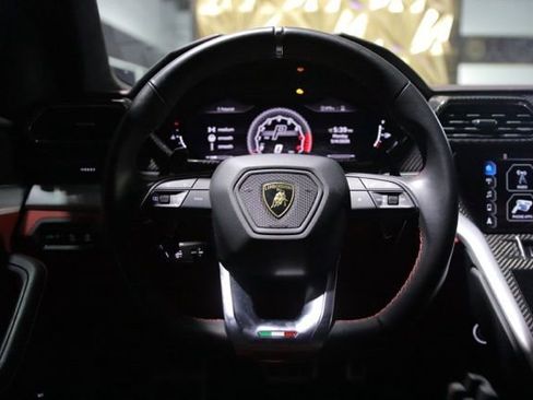 Used 2021 Lamborghini Urus AWD/4WD image 20