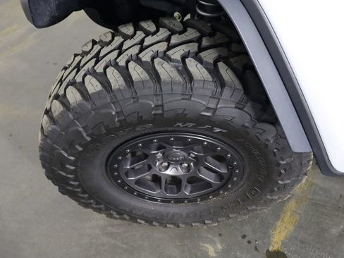 Used 2022 Jeep Wrangler Unlimited Rubicon w/ Xtreme Recon 35" Tire Package AWD/4WD image 42