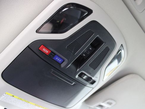 Used 2020 Subaru Outback Limited image 18