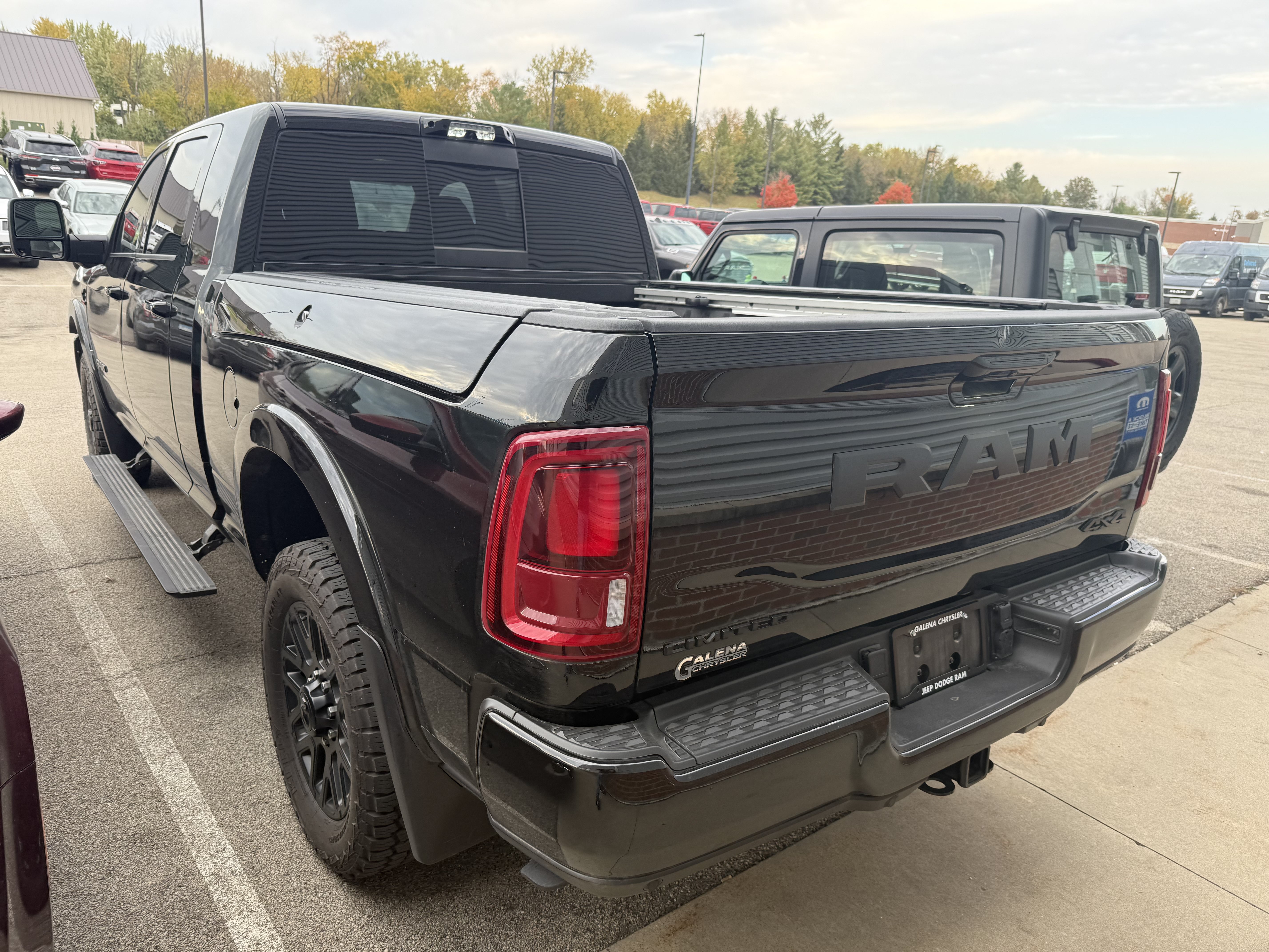 Used 2025 RAM 2500 Limited AWD/4WD image 10