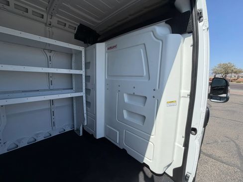 Used 2025 RAM ProMaster 2500 FWD image 17