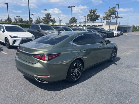 Used 2024 Lexus ES 350 w/ Premium Package FWD image 10
