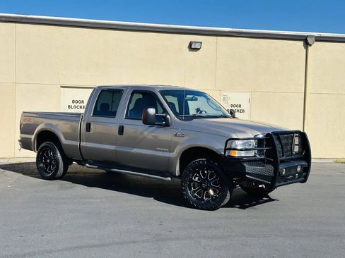 Used 2004 Ford F250 Lariat AWD/4WD image 2