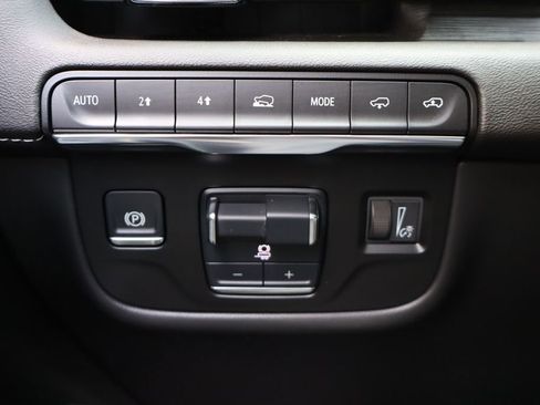 Used 2024 Cadillac Escalade Sport w/ Touring Package AWD/4WD image 32