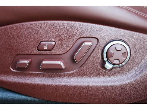 Used 2025 Genesis GV80 3.5T Prestige image 29