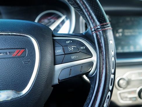 Used 2016 Dodge Charger SXT image 22