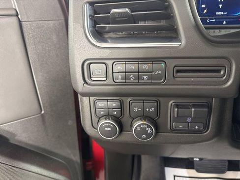 Used 2022 Chevrolet Tahoe Z71 w/ Luxury Package image 24