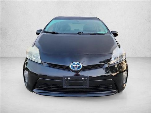 Used 2014 Toyota Prius Four FWD image 2