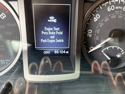 Used 2021 Toyota Tacoma TRD Sport w/ Technology Package image 24