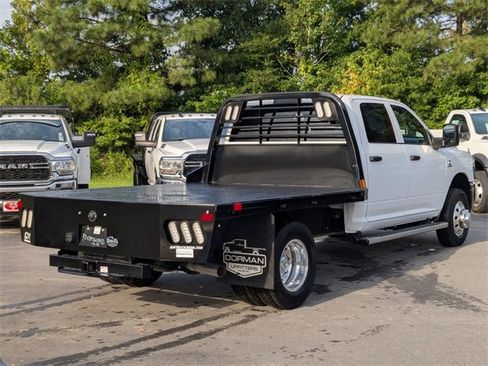 New 2025 RAM 3500 Tradesman w/ Chrome Appearance Group image 7