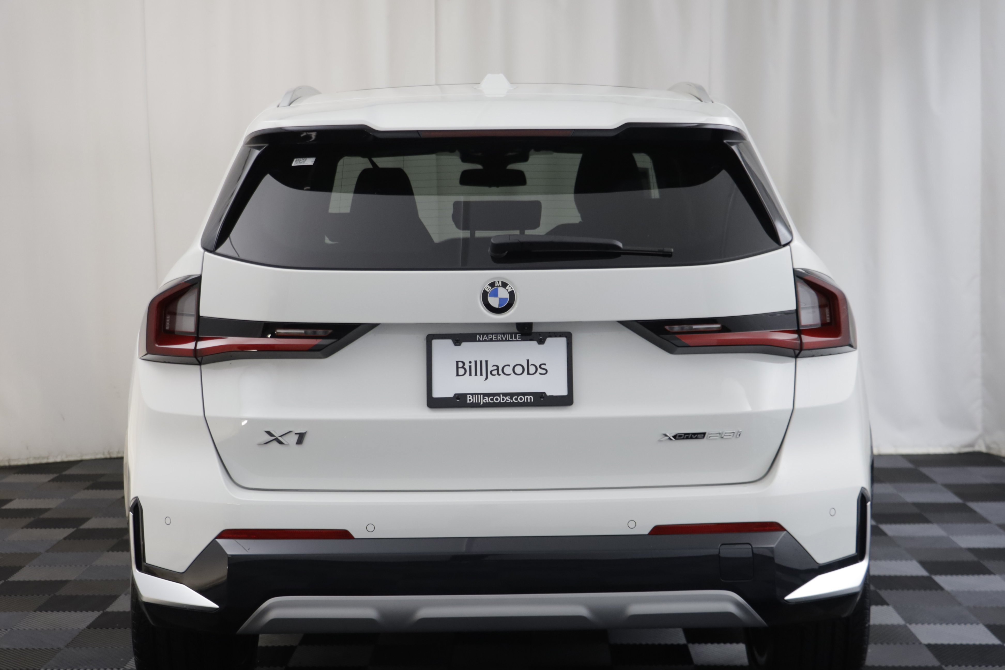 New 2027 BMW X1 xDrive28i AWD/4WD image 16