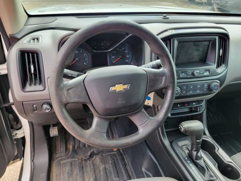 Used 2019 Chevrolet Colorado W/T RWD image 4