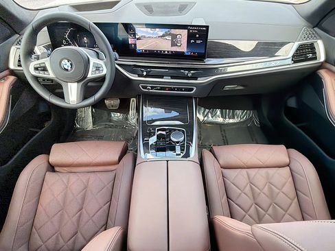 New 2026 BMW X7 xDrive40i w/ M Sport Package image 17