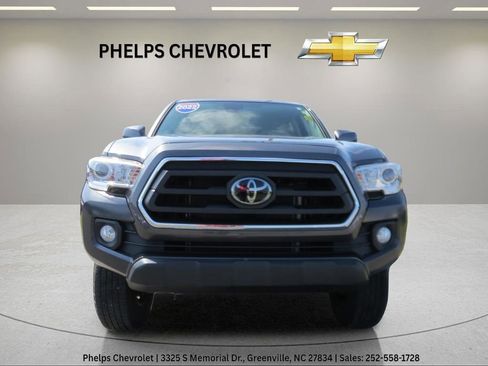 Used 2022 Toyota Tacoma SR5 w/ Technology Package image 4