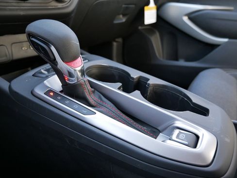 New 2026 Chevrolet Trax RS w/ Sunroof Package image 21