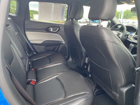 Used 2023 Jeep Compass Limited AWD/4WD image 14