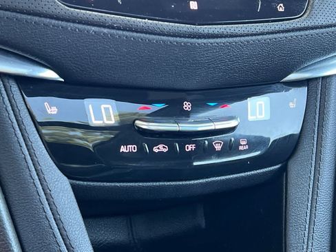 Used 2020 Cadillac XT5 Premium Luxury AWD/4WD image 26