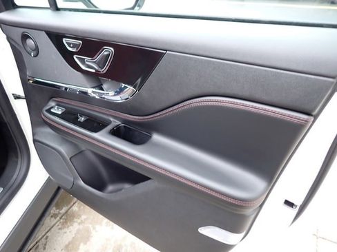 New 2026 Lincoln Corsair Reserve image 13