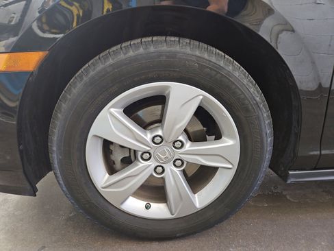 Used 2019 Honda Odyssey EX-L image 25