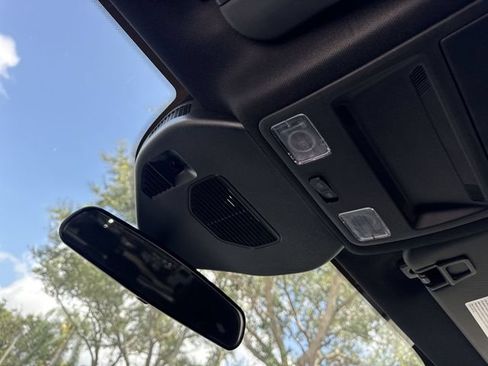 Used 2024 Ford Escape ST-Line w/ Tech Pack #1 FWD image 22