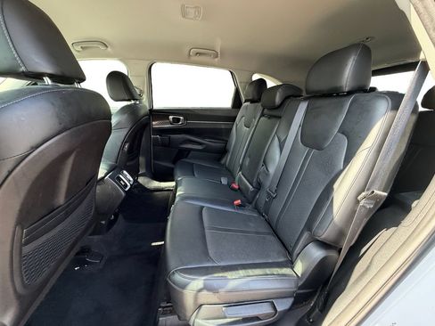 Used 2021 Kia Sorento S AWD/4WD image 14
