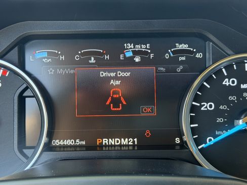 Used 2017 Ford F250 Lariat w/ Lariat Value Package image 13