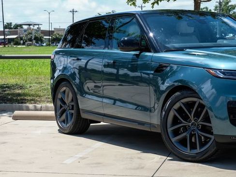 New 2026 Land Rover Range Rover Sport SE AWD/4WD image 7