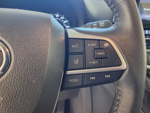 Used 2022 Toyota Sienna XLE AWD/4WD image 19