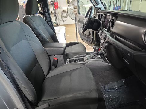 Used 2022 Jeep Wrangler Unlimited Sport AWD/4WD image 10