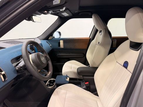 Used 2025 MINI Cooper Countryman S w/ Comfort Package Max image 12