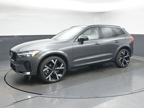 New 2026 Volvo XC60 B5 Ultra w/ Protection Package Premier image 4