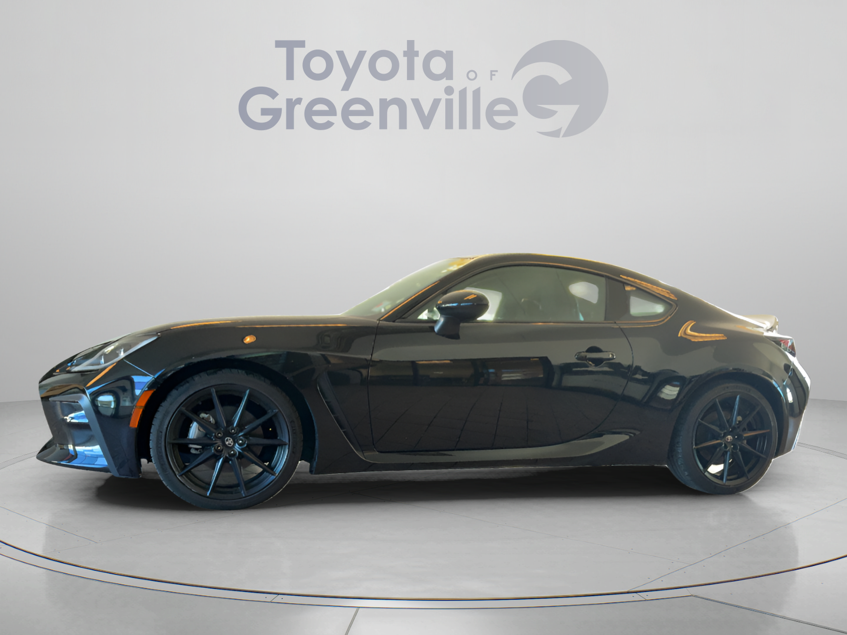 Used 2024 Toyota GR86 Premium RWD image 2