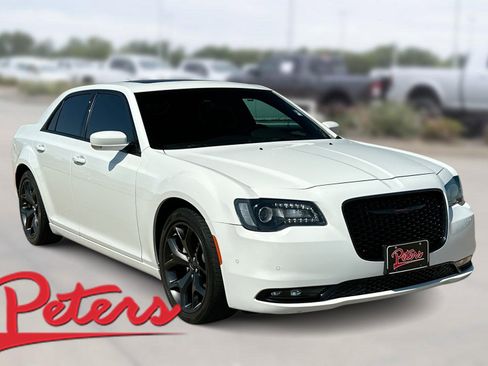 Used 2023 Chrysler 300 S image 1