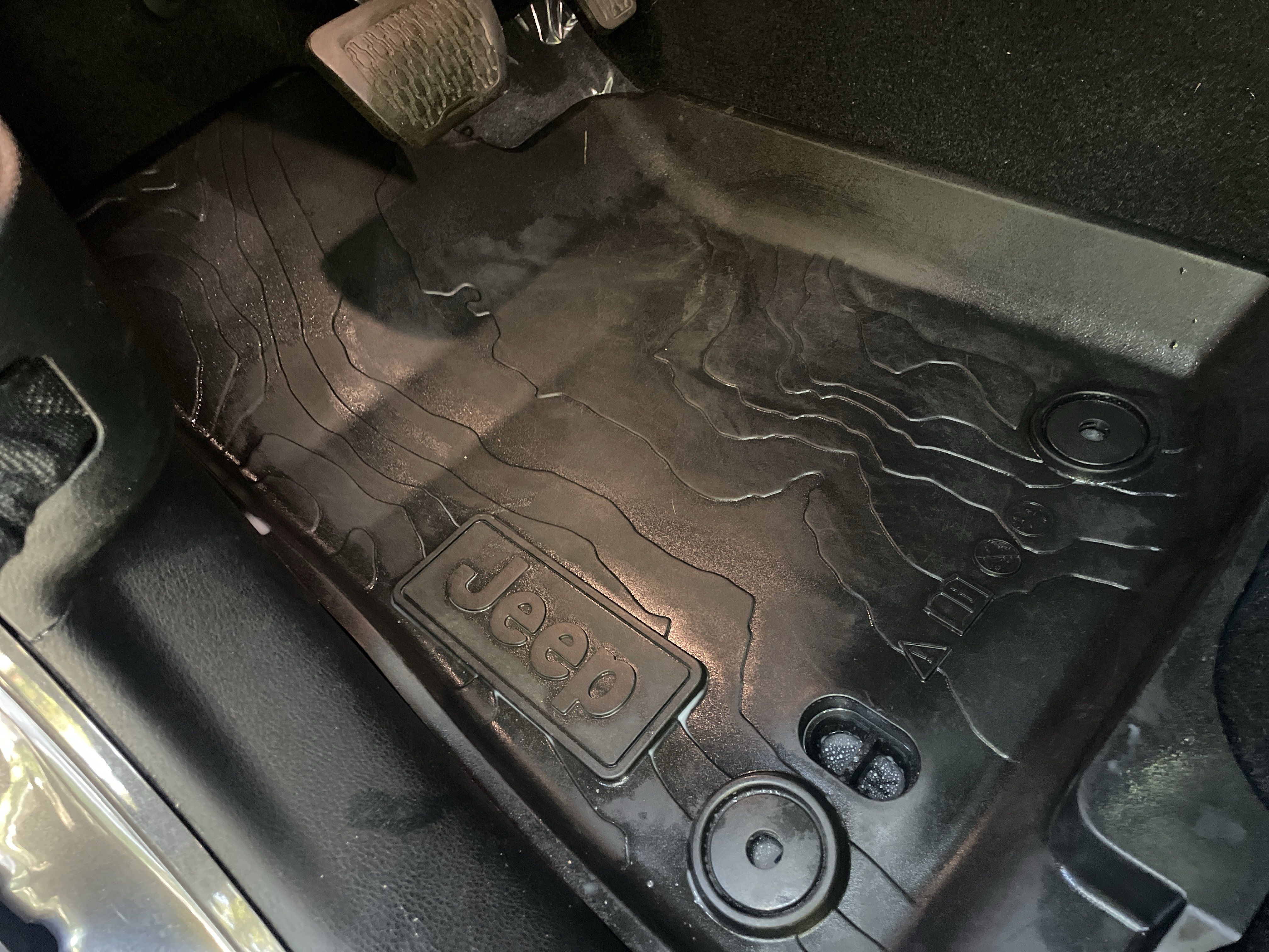 Used 2020 Jeep Wrangler Sport AWD/4WD image 16