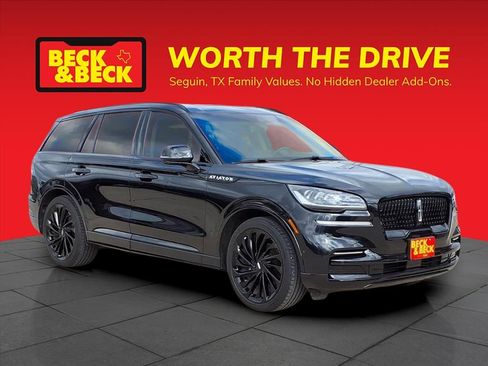 Used 2023 Lincoln Aviator Reserve w/ Equipment Group 201A image 3